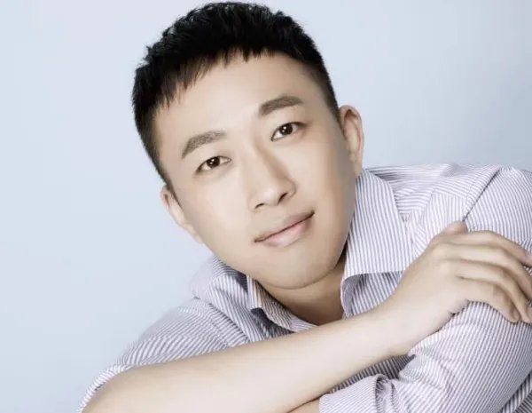 一女演员被偷拍后遭勒索，于正发文怒斥！于正是个什么样的人？