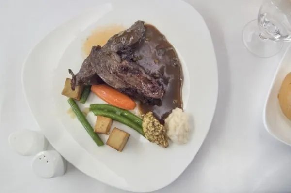 为什么国内的飞机餐都那么难吃?