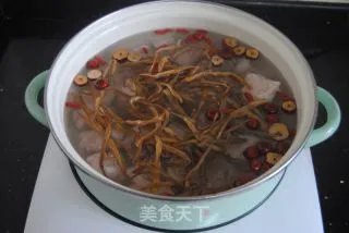 黄花菜排骨汤