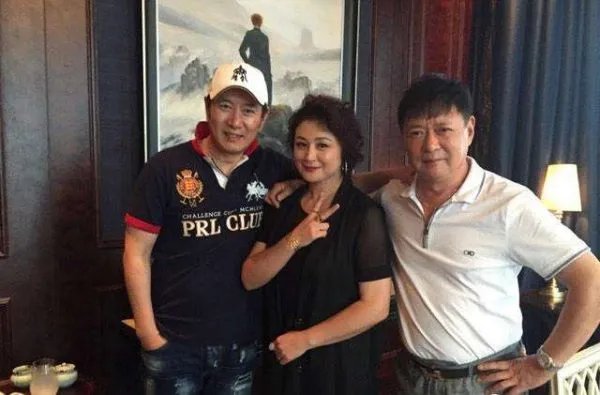 迟志强夫妇近照曝光,曾是影坛新星的迟志强后来发生了什么?