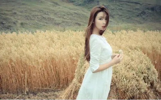 赌王妻子黎婉华下场令人唏嘘,下嫁的女人,为什么往往输得很惨?