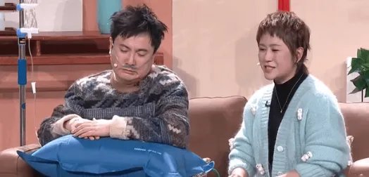 沈腾、马丽、常远在2022年春晚表演的小品《还不还》,属于什么水平?