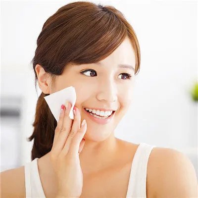教你怎么自制美白补水面膜好?