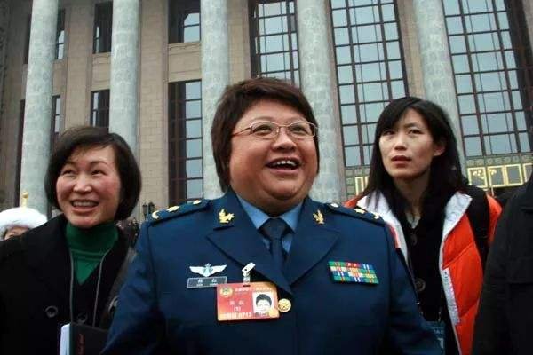 韩红为了慈善倾家荡产,她靠着什么坚持到现在的?