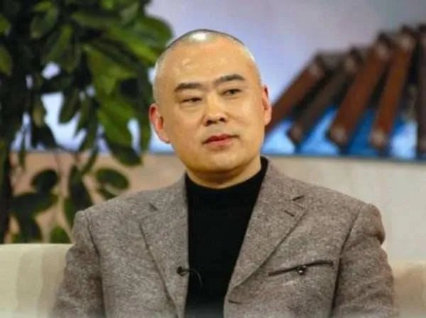 郑渊洁曾买10套房放读者写的信,这是在炫富吗?