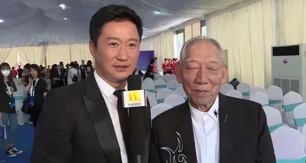 导演袁和平与吴京聚餐,袁和平的武术指导能力有多强?