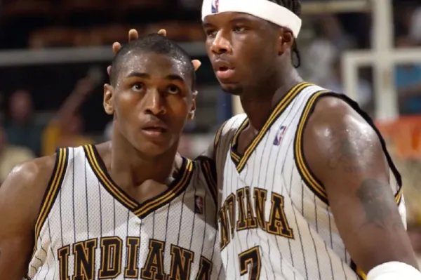 NBA除了卡尔.马龙“铁肘”外,还有哪些球员喜欢肘击对手?