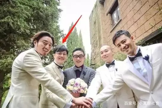 张靓颖与冯轲办了婚礼没领证，转身找伴郎当男友，结果怎样