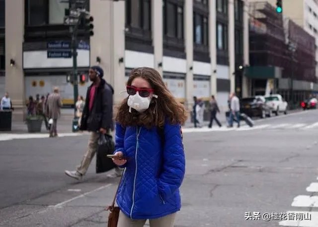 如何看待美国疫情确诊病例累计已达到33万多人呢?
