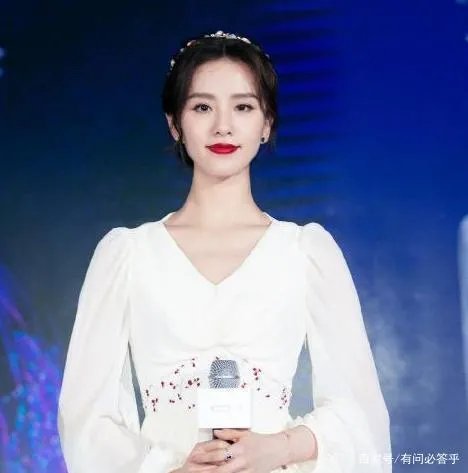 刘诗诗无精修图曝光,路人视角下被喊刘亦菲,你们觉得像吗?