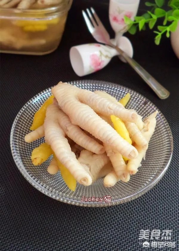如何制作泡椒凤爪?