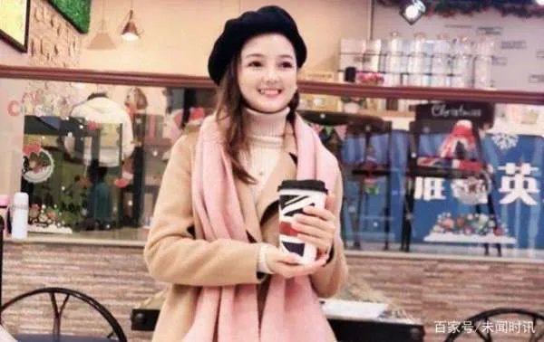 她是最美袖珍女孩,走红后年入百万,为何却苦于没男友?