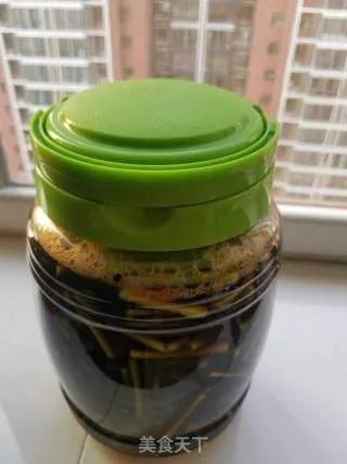 腌糖醋蒜苔