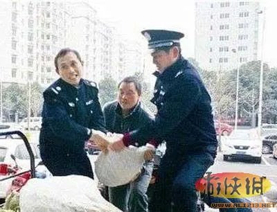 讨薪获18万一角硬币 支付人被批有损社会公德