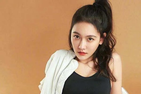 被爆著名女艺人被曝欺凌男助理,当事人回应,她是否如此真的无辜?