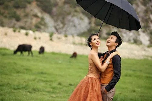 丽江婚纱摄影费用多少钱 怎么拍婚纱照好看又上镜