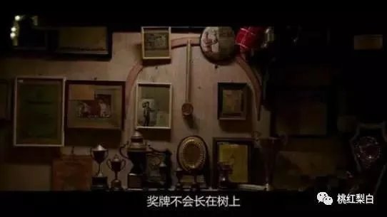 《摔跤吧!爸爸》展现了一种什么样的教育方法?