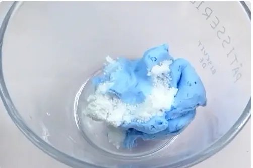 不用胶水和硼砂水和粘土和剃须泡怎么做起泡胶?