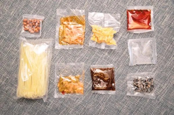 你第一次吃螺蛳粉有什么经历?