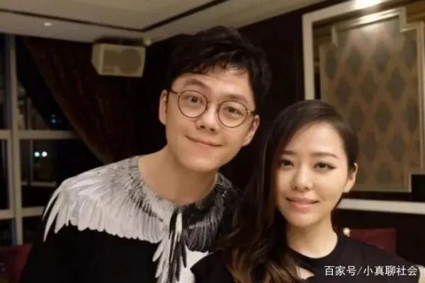 张靓颖与冯轲办了婚礼没领证,转身找伴郎当男友,结果怎样
