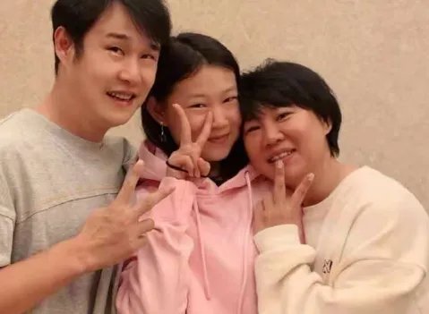 沈春阳的演技比小沈阳略高一筹,为何她没爆火?