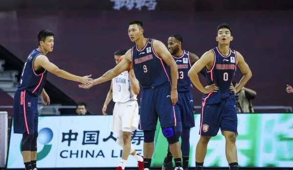 易建联在CBA中,是属于一个什么水平?