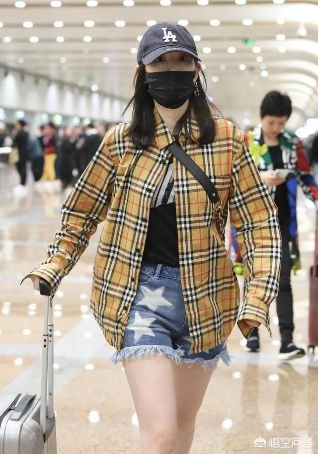 马蓉在机场的私服穿搭好看吗?