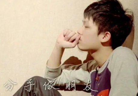 有一首歌。歌词里好像有你的眼睛里藏着一首歌