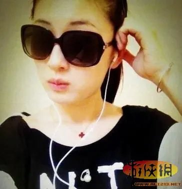 30万薪聘请保镖 南大第一美女甜美诱人私房照