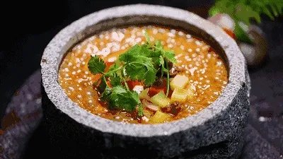 《舌尖上的中国》第三季火热回归，有人说感觉这一季，卖刀卖锅卖砧板，你怎么看？