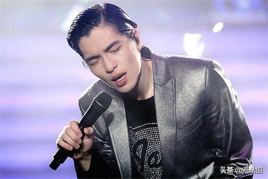 萧敬腾为什么被叫做‘雨神’？