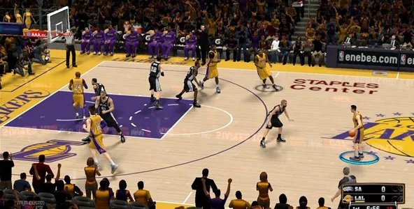 nba2k13怎么空接?空中接力操作具体方法