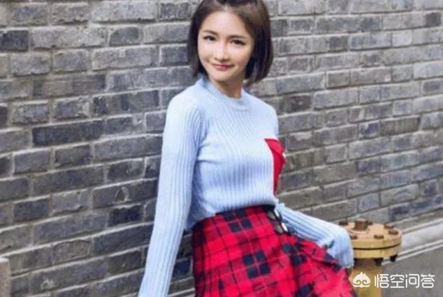 如何看待LOL骚男离婚后酒后探真言人气破四百万,自曝净身出户缘由?你怎么看?