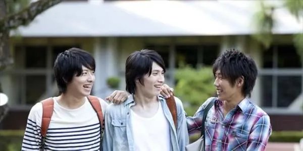 高校学生“非必要不出校“,学校该如何管理呢?