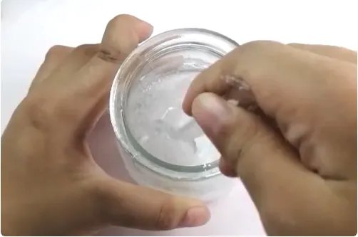 不用胶水和硼砂水和粘土和剃须泡怎么做起泡胶?