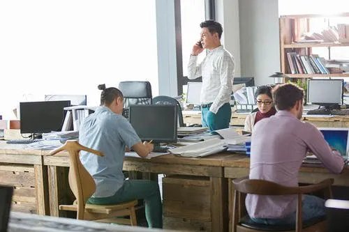 中国人均国民总收入首破1万美元,你拖后腿了吗
