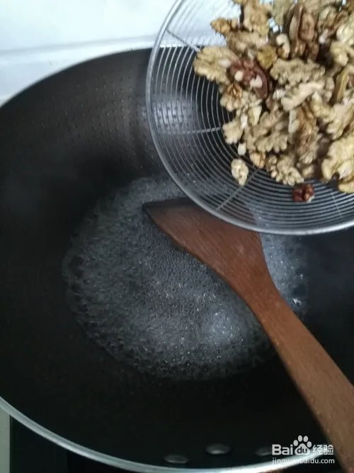 好吃的零食核桃的做法