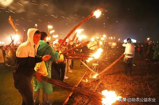 凉山再发山火，142人彻夜救援，系71岁村民烧包谷杆引发，已被警方控制，你怎么看？