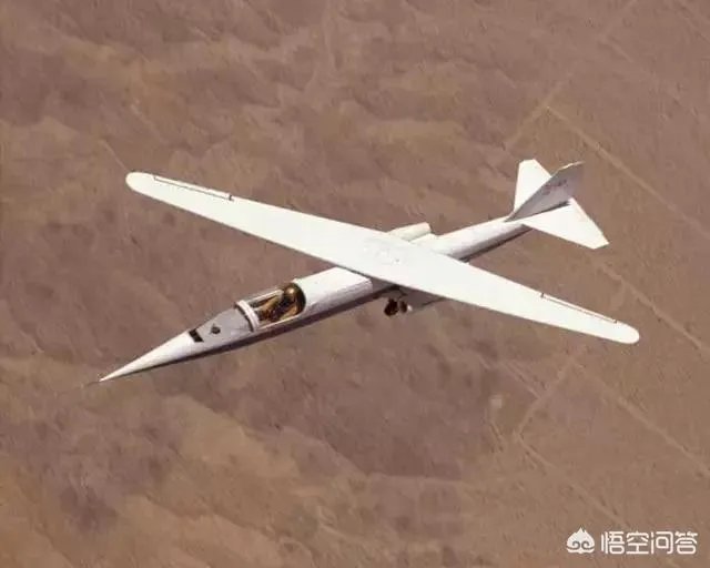 《红海行动》中的无人机返航后如何降落?