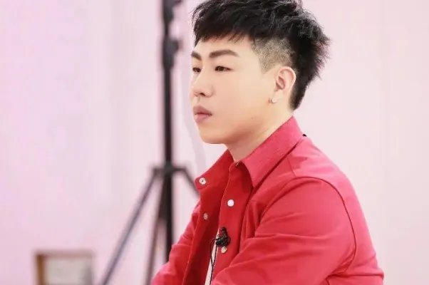 胡彦斌十大经典歌曲排行榜：《月光》上榜，第五太“烫嘴”