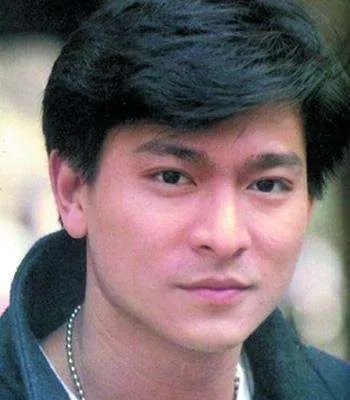 59岁刘德华谈新的演员标准，是从什么时候准时和背台词成了演员的优点？