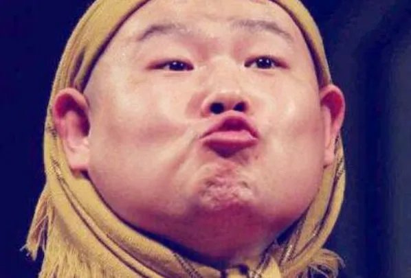 林更新偶遇神似岳云鹏的乐高,你觉得像吗?