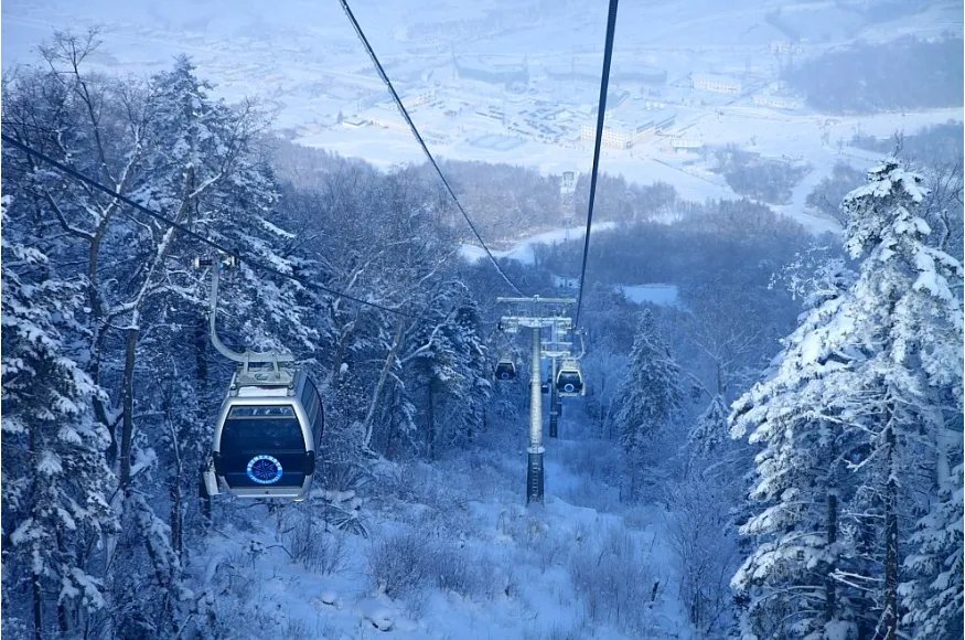 中国十大滑雪胜地排行榜:成都西陵雪山滑雪场上榜,北京有两处