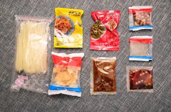 你第一次吃螺蛳粉有什么经历?