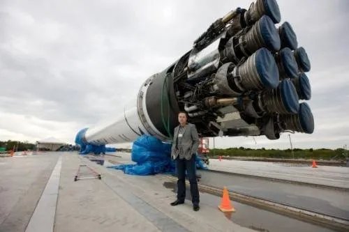 SpaceX载人“龙”飞船发射升空,这艘飞船发射的目的是为了什么?