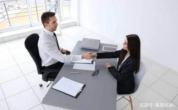 女性如何打扮在面试的时候,不会被扣分?