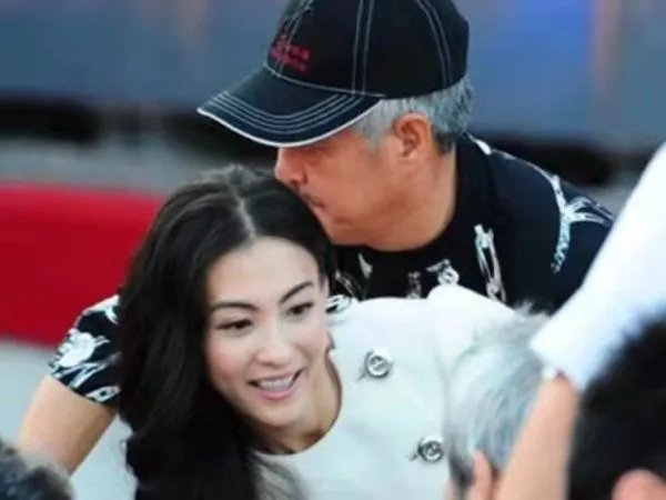美女围绕不算什么,赵本山辉煌时期有多厉害?