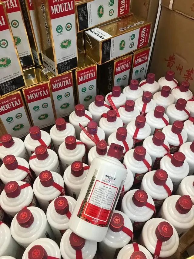 一瓶茅台酒,你认为到底能真正的值多少钱?