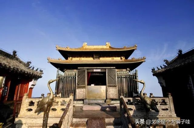 国庆国内游收入超6000亿,你愿意国内游还是国外游?