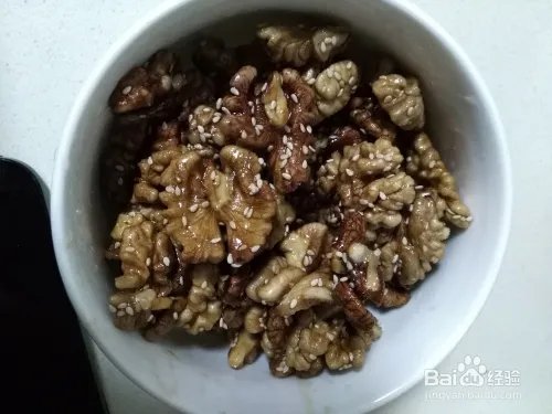 好吃的零食核桃的做法